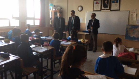 İlçe Milli Eğitim Müdürümüz Muharrem BAYINDIR Şehit Sezai Geçkin İlkokulu´nu ziyaret etti.