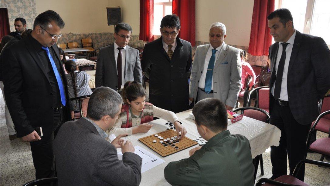İlçe Genelinde Düzenlenen  Akıl ve Zeka Oyunları Turnuvasının İlk Oturumu Büyük Bir Heyecanla Gerçekleştirildi.