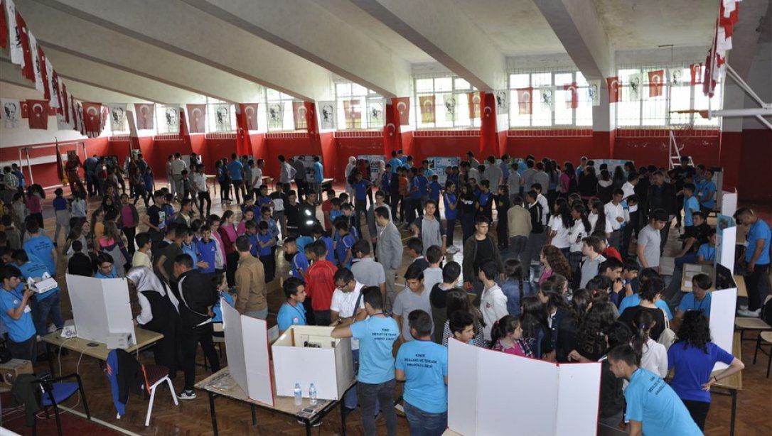 Tübitak 4006 Bilim Fuarlarının Son Durağı Kınık Mesleki ve Teknik Anadolu Lisesi Oldu