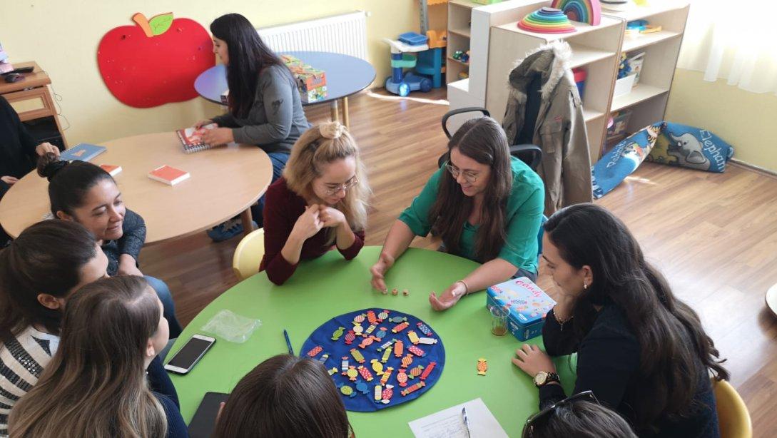 Kasım Ayı Mesleki Çalışma Programı Kapsamında Öğretmenler Arası Akıl Zeka Oyunları Turnuvası Gerçekleştirildi.